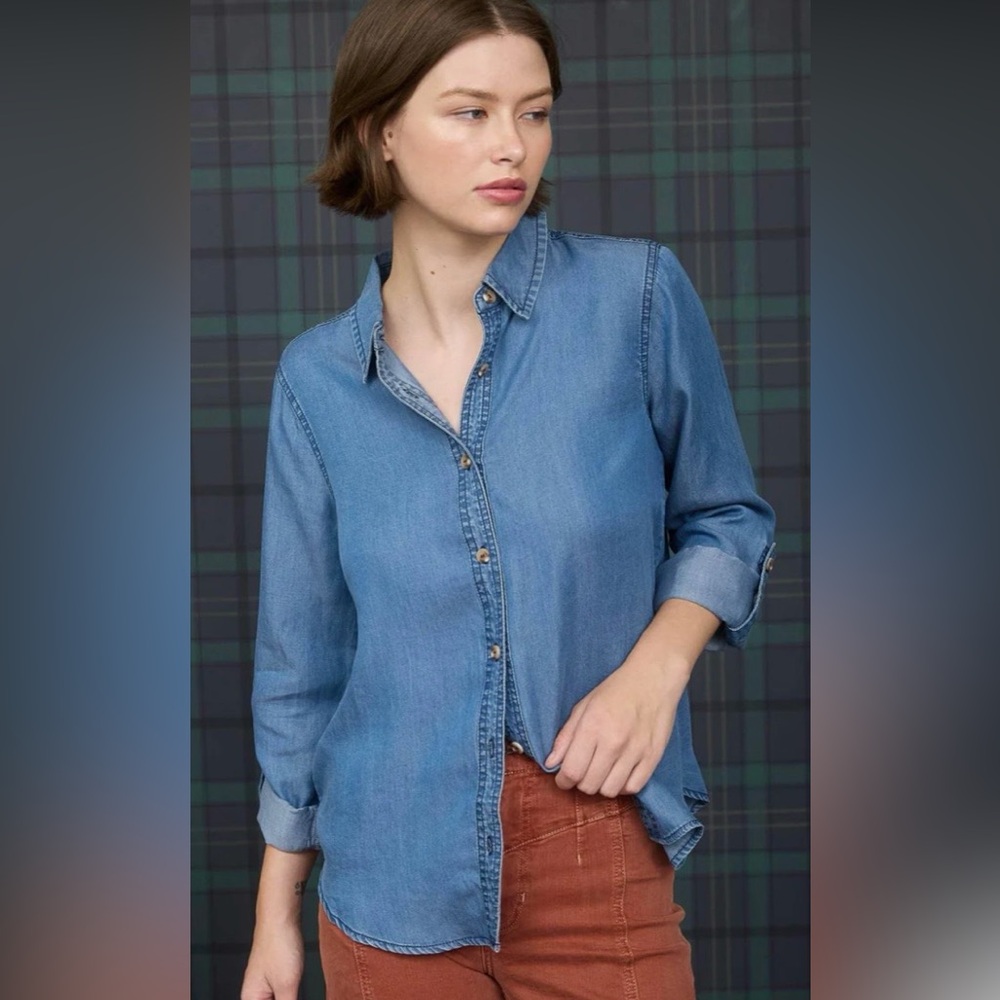 Blu Pepper Chambray Collared 3/4 Tab Sleeve Button Down Shirt NWT